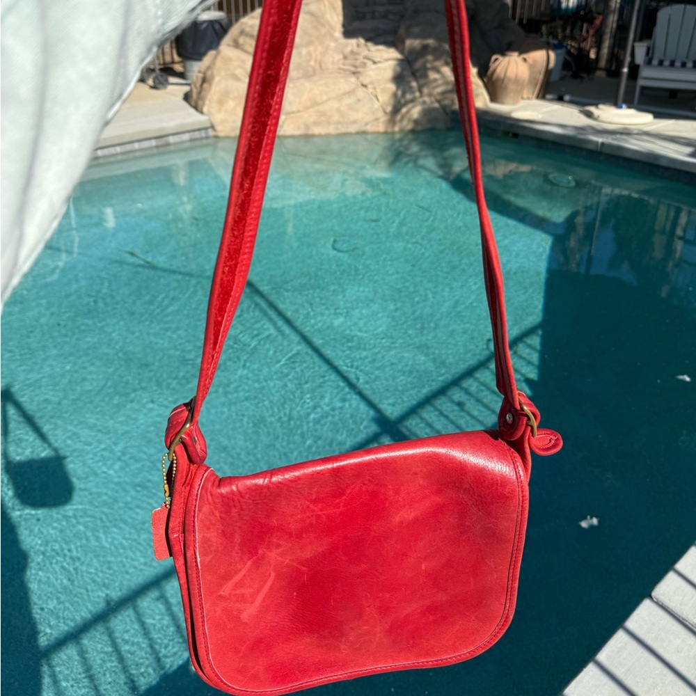 VINTAGE COACH Leather Shoulder Bag